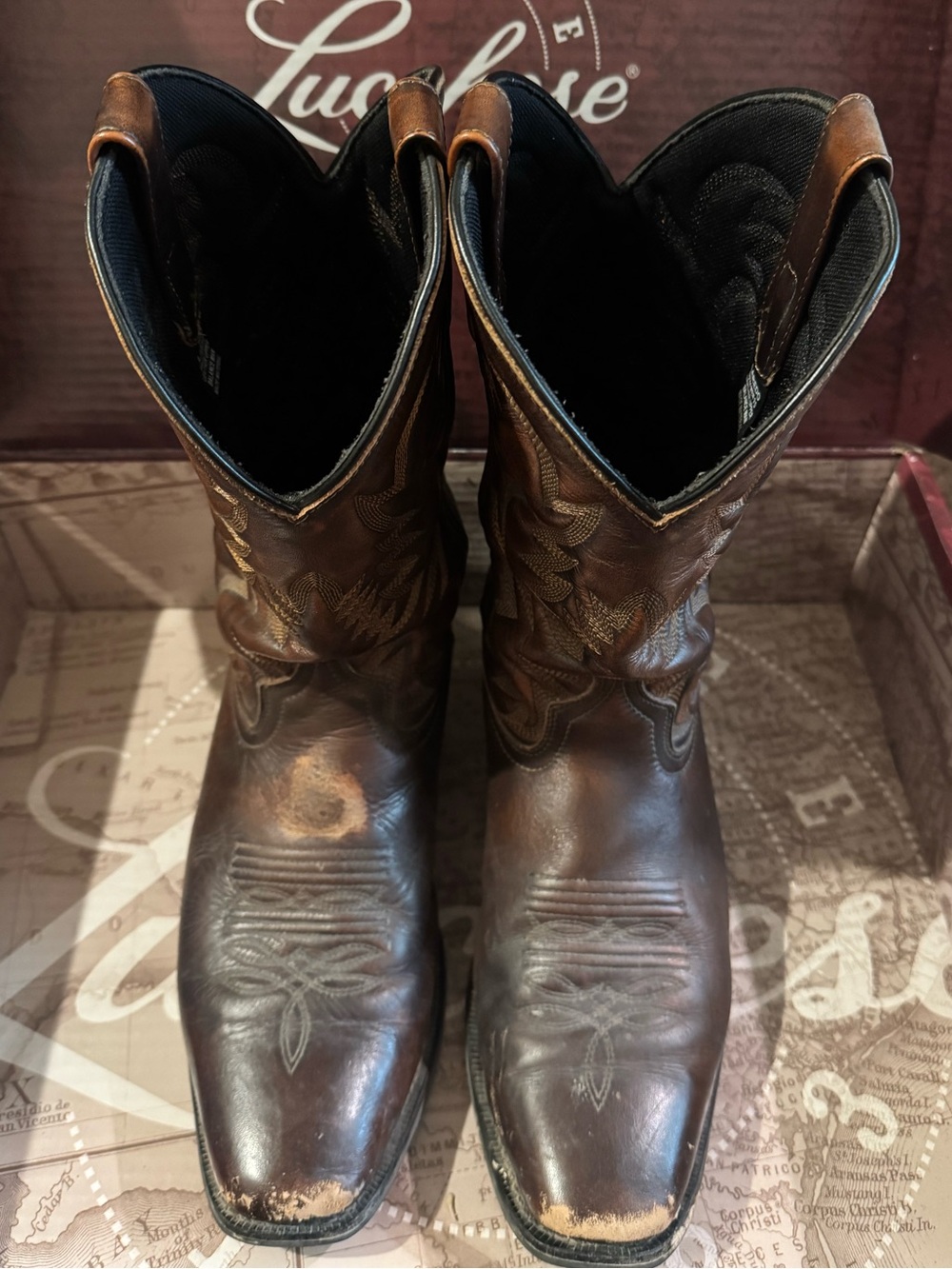Laredo men’s western boots
9D